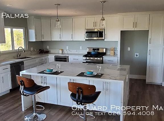 3rd image of 749 Las Palmas Dr