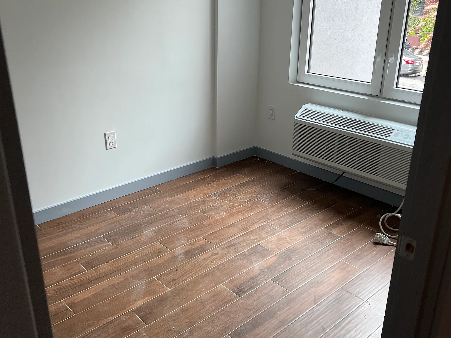 2 bed, $2,830 — Photo 4