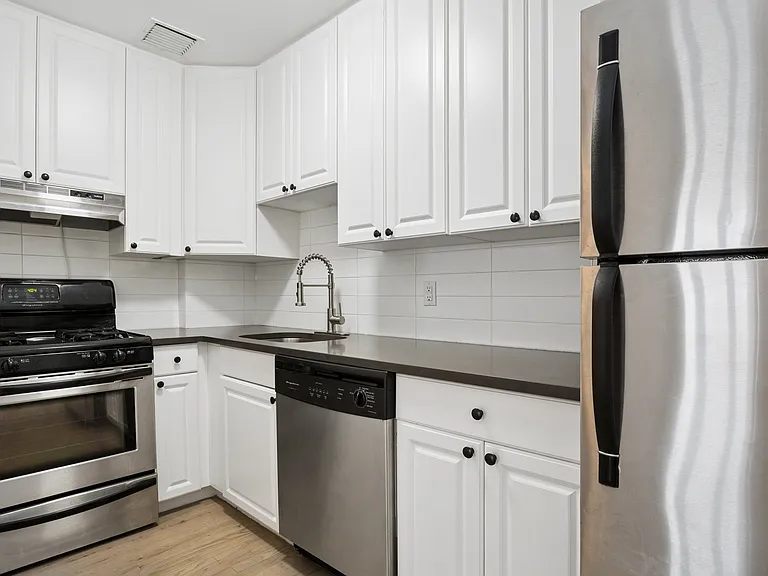 214 Atlantic Ave #6 — Photo 4