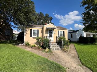 4204 Mayflower Rd, Norfolk, VA 23508