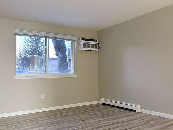 2nd image of 1729 W Chariot Ct APT 1A
