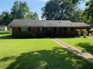218 Lewis St, Walnut Grove, MS 39189