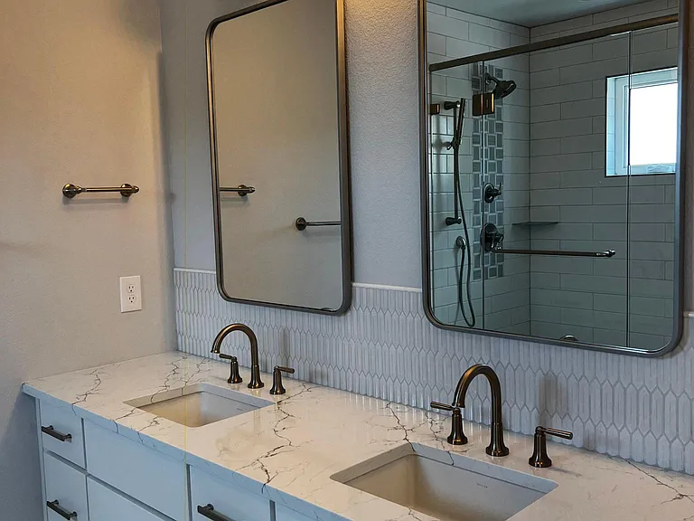 1295 N Utica St — Photo 14
