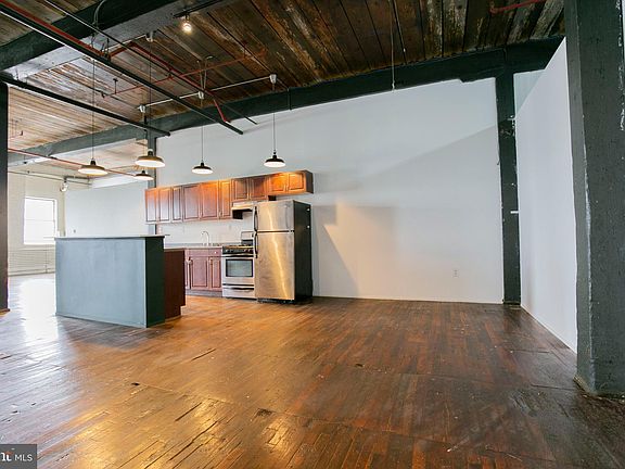 2nd image of 1813 N Howard St #14A