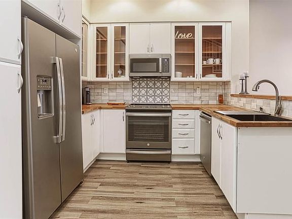 3rd image of 801 S Olive Ave Unit 435