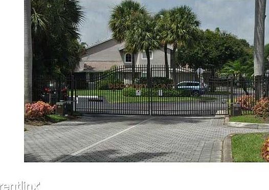 2165 W Discovery Circle W 2165