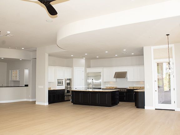 Spacious Gourmet Kitchen