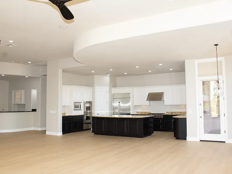 Spacious Gourmet Kitchen