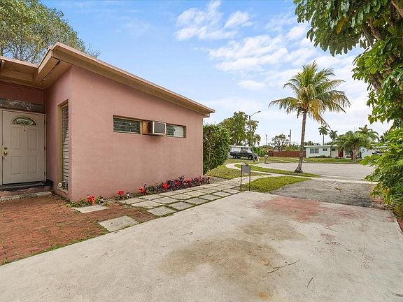 4th image of 5805 NW 18th Court