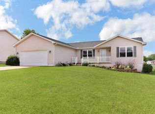 113 Revere Dr, East Peoria, IL 61611