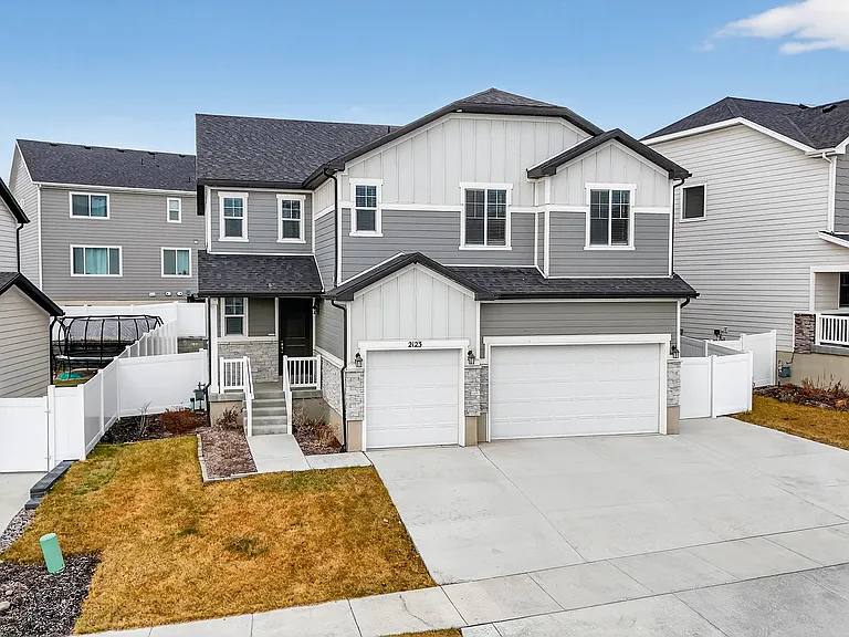 2123 N Wild Hyacinth Dr — Photo 1