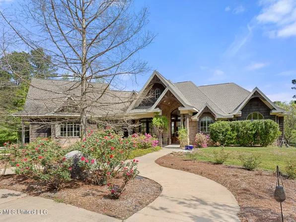 626 Cedar Hill Rd, Flora, MS 39071