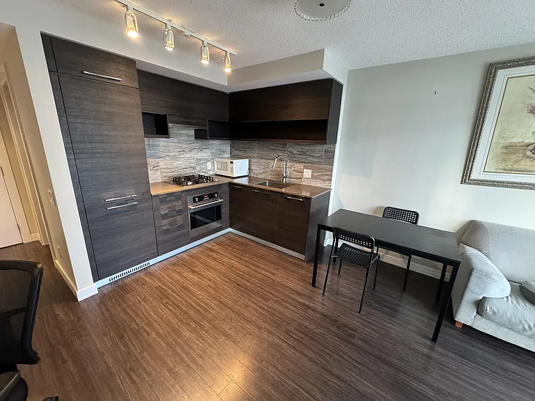 570 Emerson St #1501 — Photo 3