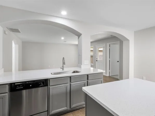 9987 Sterling Place Dr, Conroe, TX 77303