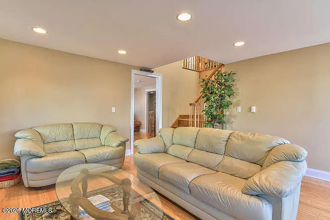 106 Elizabeth Ave — Photo 5