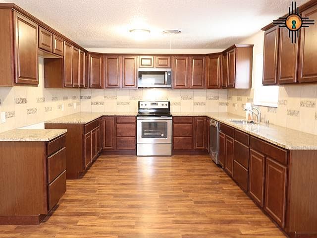 1st image of 552 Curry Road I