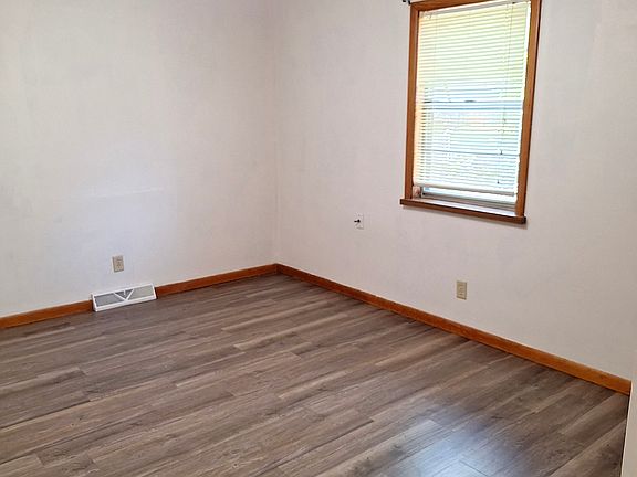 Back bedroom