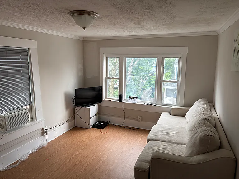 33 Park St — Photo 4