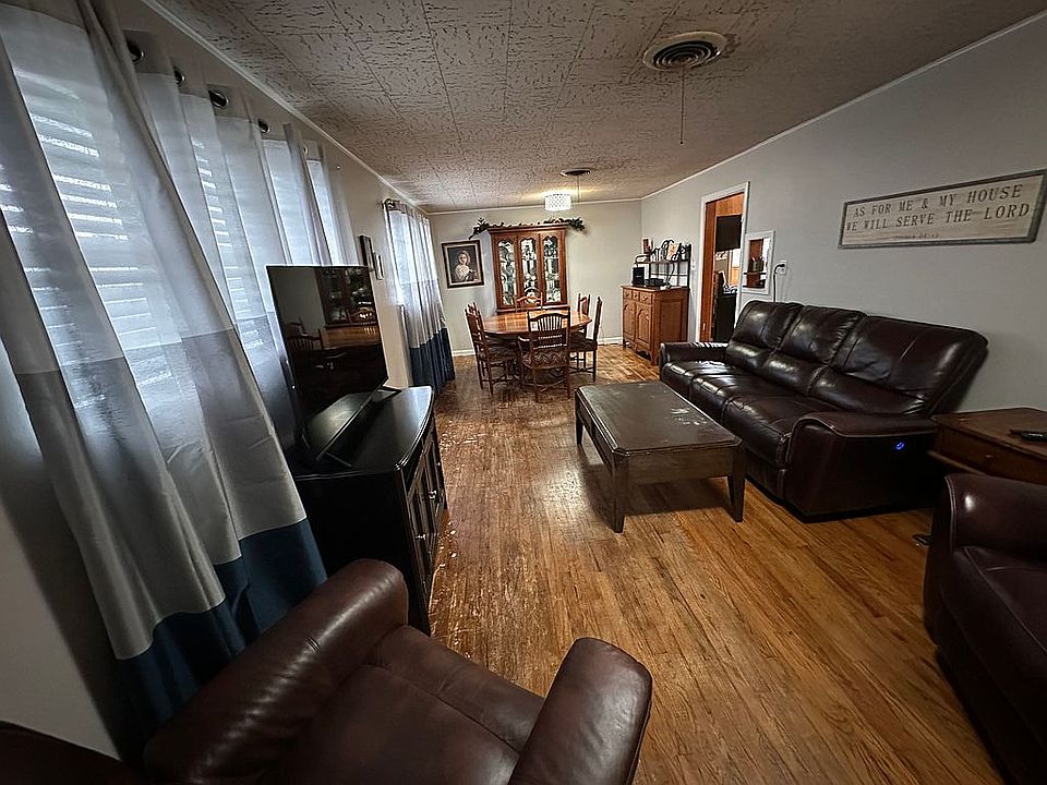 1st image of 101 S Monahans Ave