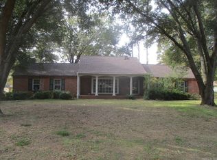 13 Wolfe Dr, Mc Gehee, AR 71654