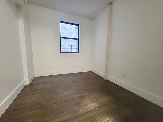 Rented by Bruma Realty LLC | media 10