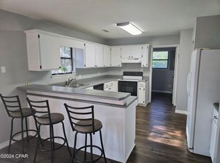 3559 Pine Log Rd, Chipley, FL 32428