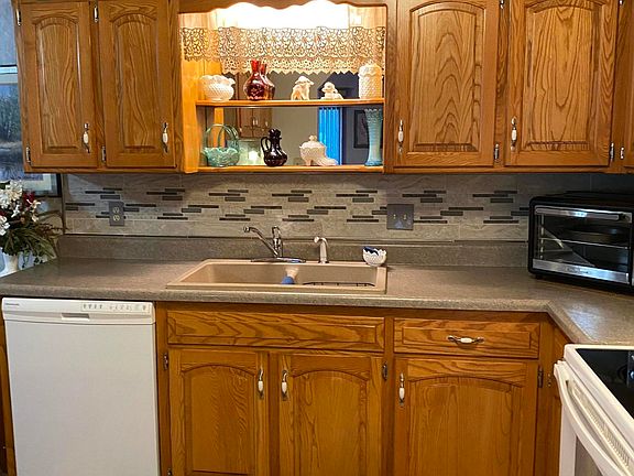 3rd image of 150 Wilshire Dr Unit 55