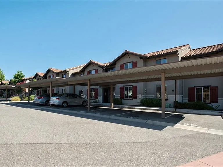 ReNew Atascadero — Photo 5