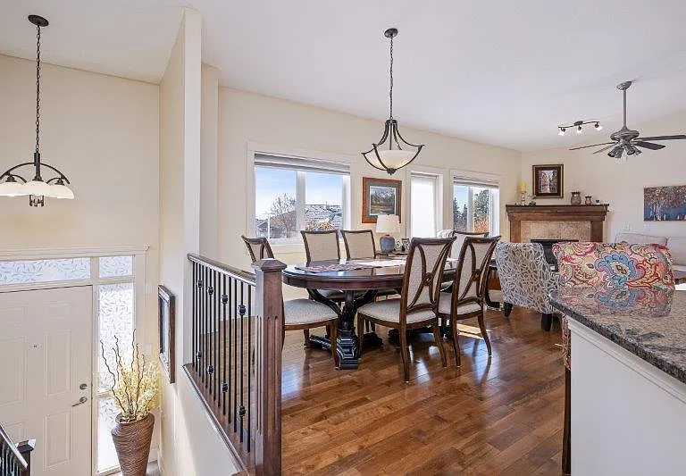 544 Rocky Vista Gdns NW — Photo 8
