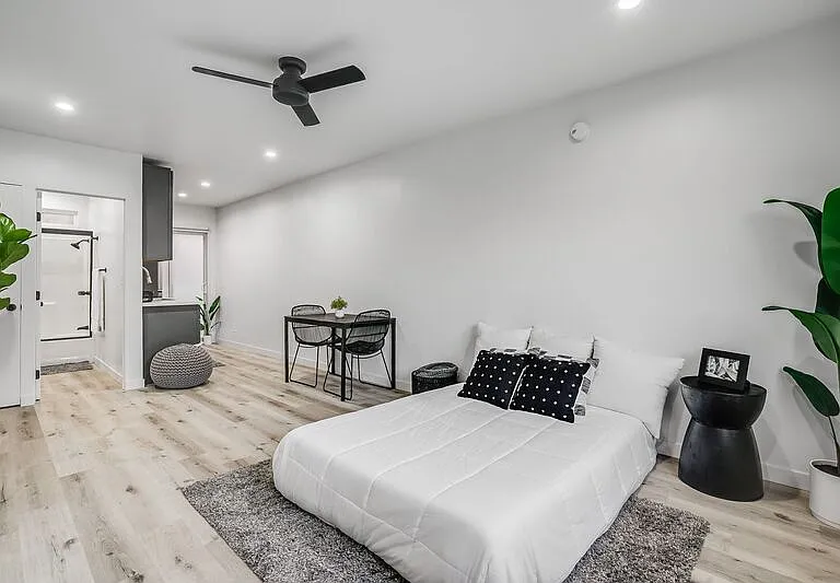 523 Main St #5 — Photo 10