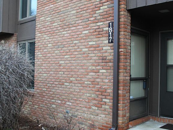5th image of 1817 E Burrwood Cir