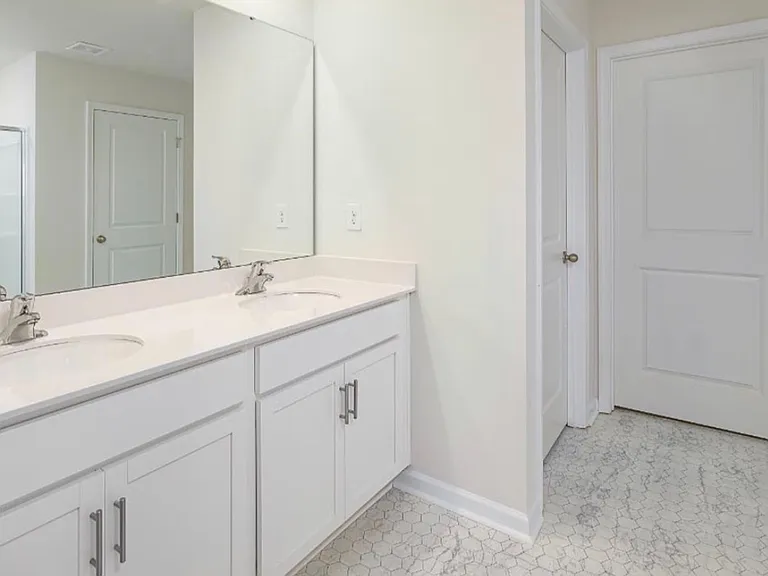 1361 37th Avenue Ln NE — Photo 13