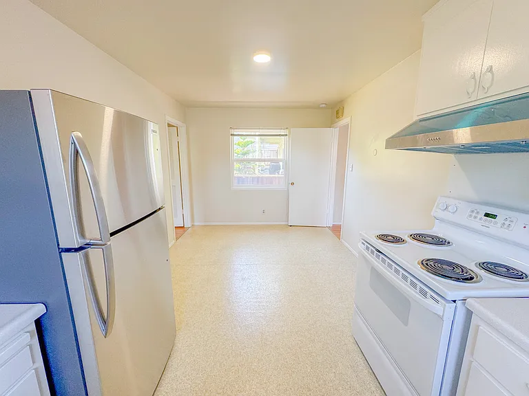 468 Acacia Ave — Photo 17