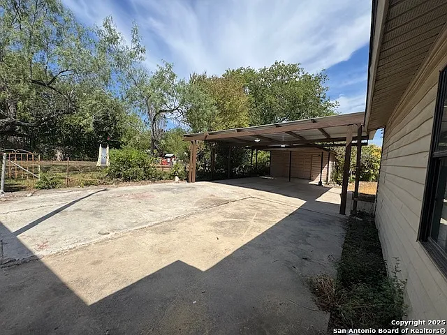 1067 Rayburn Dr — Photo 28
