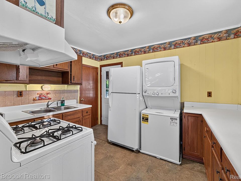 36 W Brickley Ave, photo 13