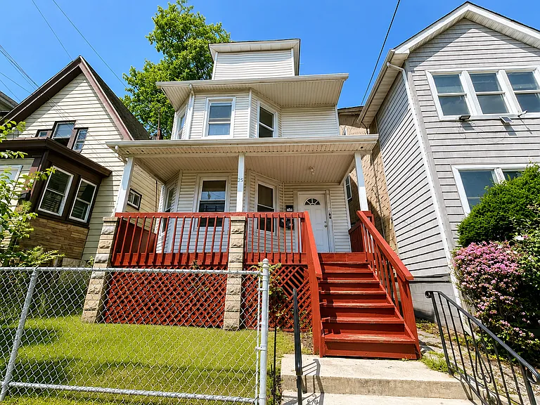 25 Salem St #2 — Photo 11