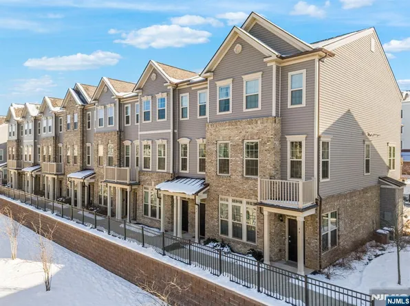 34 Arnold Dr Unit 5409, Wood Ridge, NJ 07075