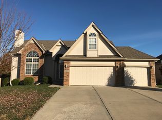 1310 SW Georgetown Dr, Lees Summit, MO 64082
