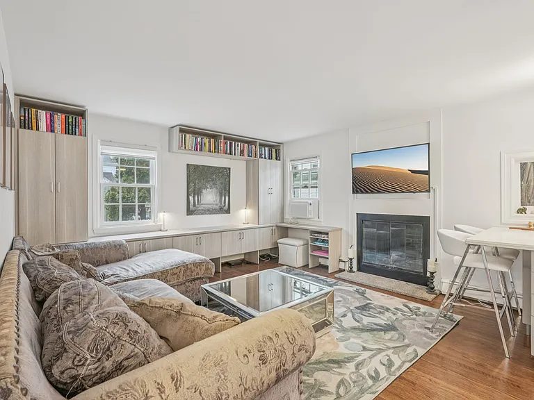9 Oakwood Ave — Photo 14