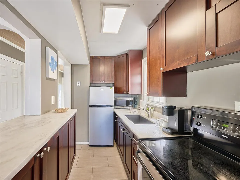 1214 E Atlantic Ave #1