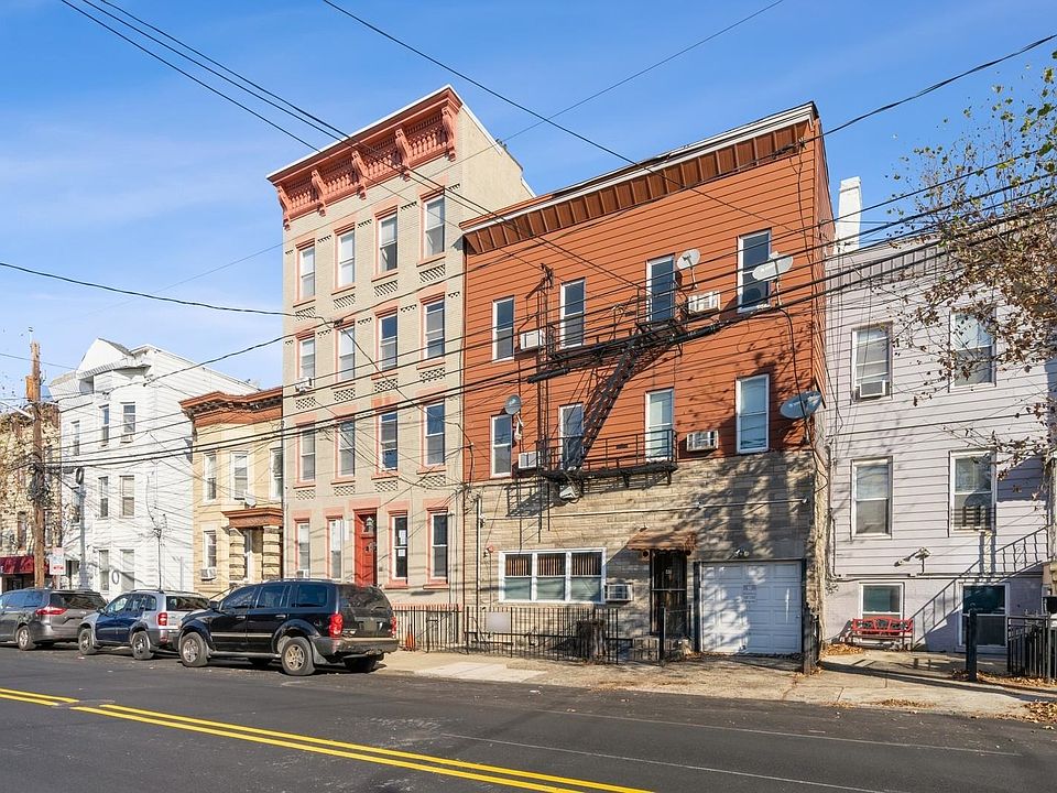 1st image of 40 Beacon Ave