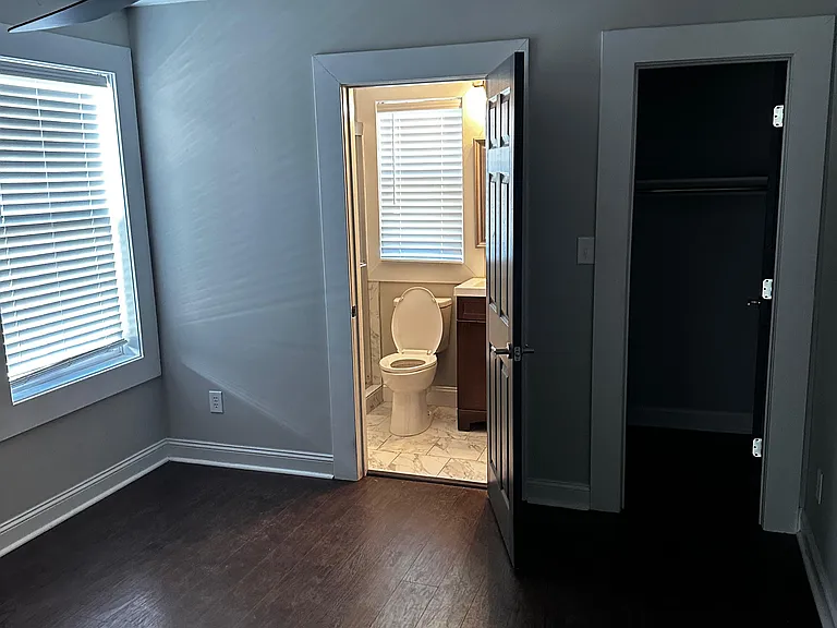 1641 Iowa St — Photo 10