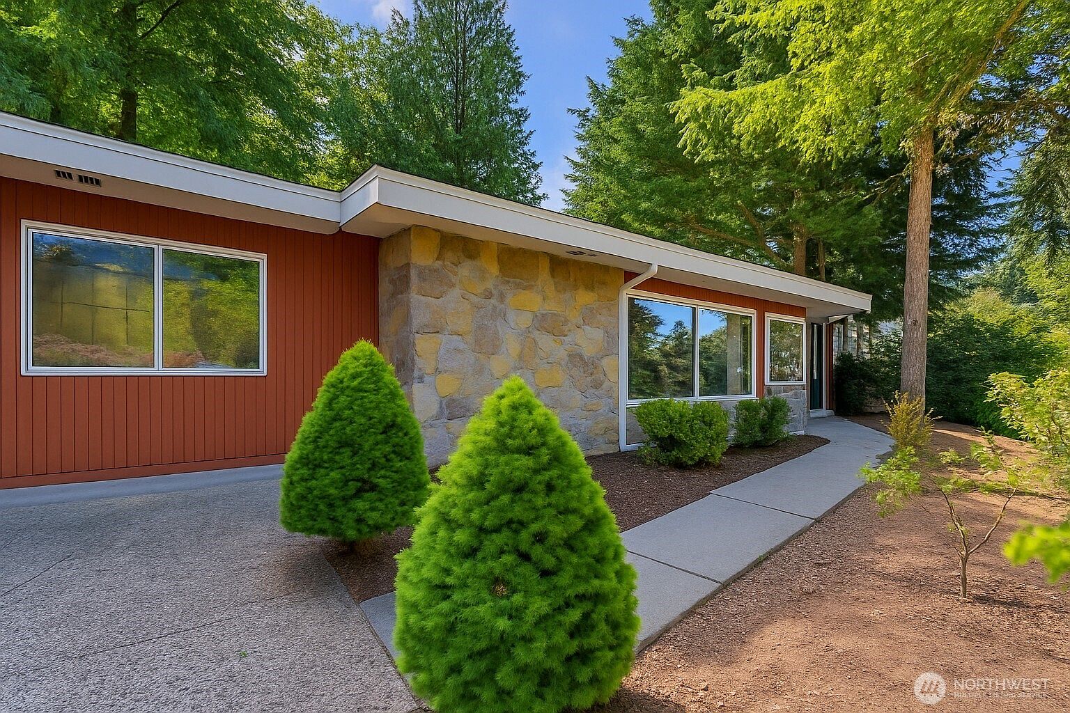 2463 74th Avenue SE, Mercer Island, WA 98040 | MLS #2389271