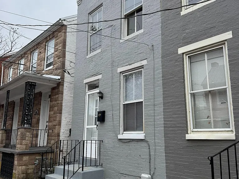 122 W All Saints St — Photo 6