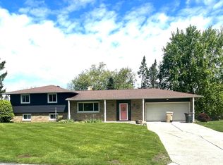 1237 Hampshire Dr, South Bend, IN 46614