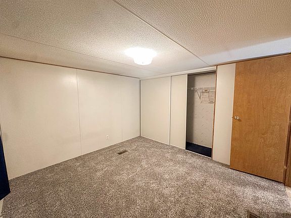 4th image of 1025 Oak Ave S Trailer C8