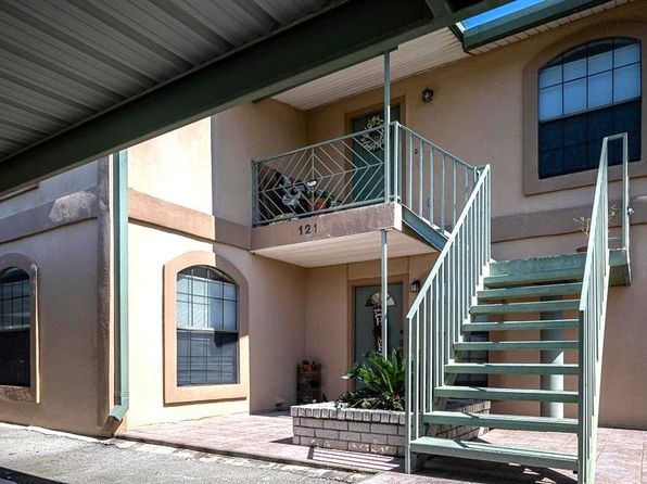 121 Rockwell Way APT D