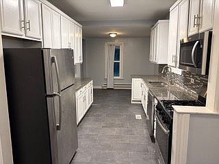 3rd image of 7229 S East End Ave