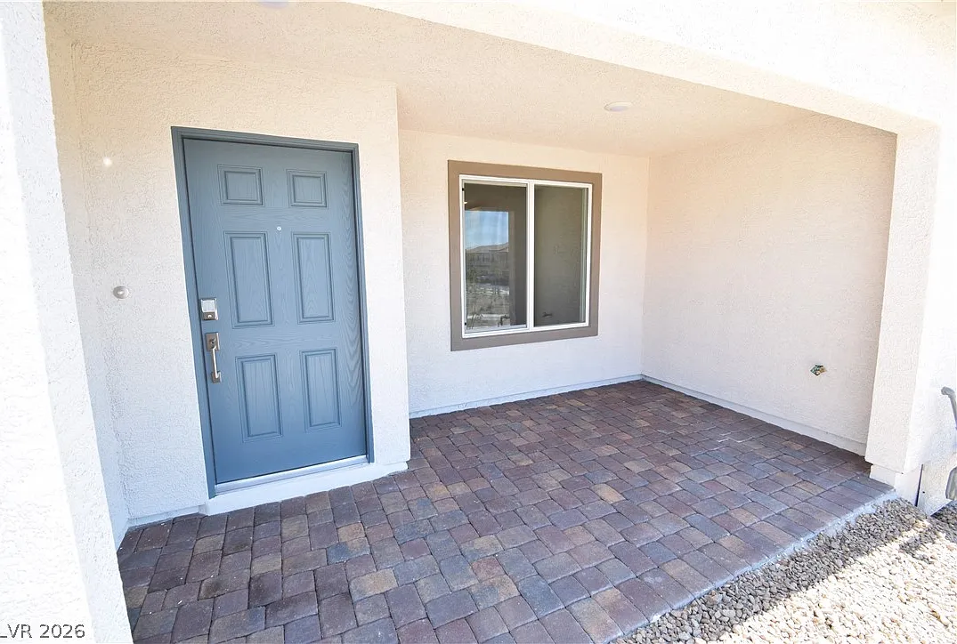 3 bed, 2.5 bath, 1188 sqft, $1,850 — Photo 3