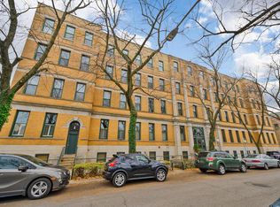 2035 W Charleston St APT 102, Chicago, IL 60647